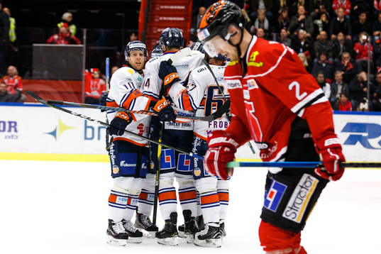 Växjös Kris Versteeg jublar