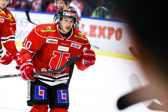 Örebros Shane Harper jublar