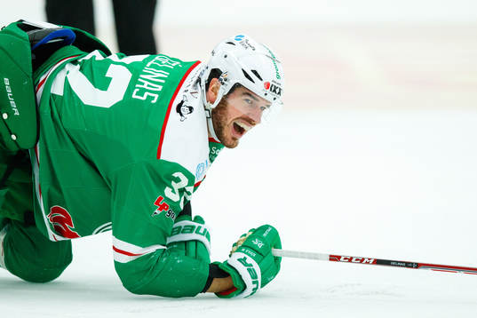 Rögles Eric Gelinas har ont