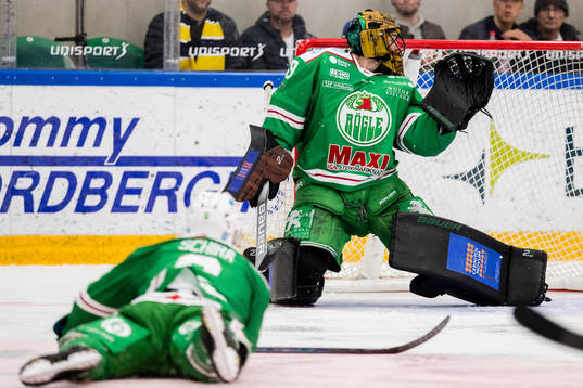 Rögles målvakt Justin Pogge