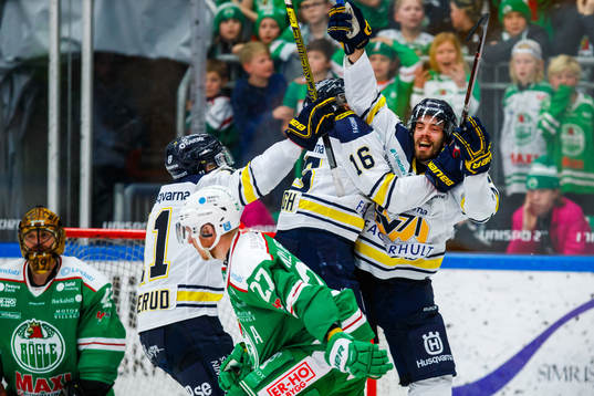 s Markus Lauridsen jublar