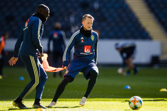 Ken Sema and Sam Larsson of Sweden