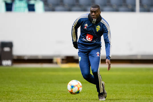 Ken Sema of Sweden