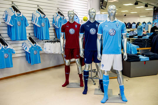 Presentation av 2019 års matchtröja i MFF Shopen