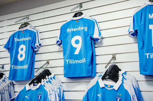 Presentation av 2019 års matchtröja i MFF Shopen