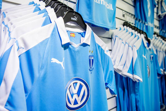 Presentation av 2019 års matchtröja i MFF Shopen