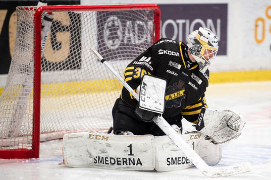 s målvakt Johannes Jönsson släpper in 1-0