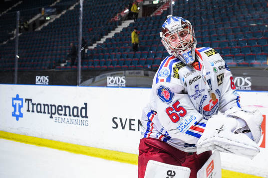 Oskarshamns målvakt Christoffer Rifalk jublar