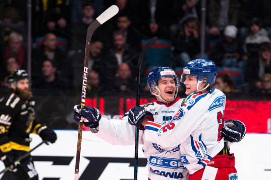 Oskarshamns Filiph Engsund   (v) och John Dahlström (h)