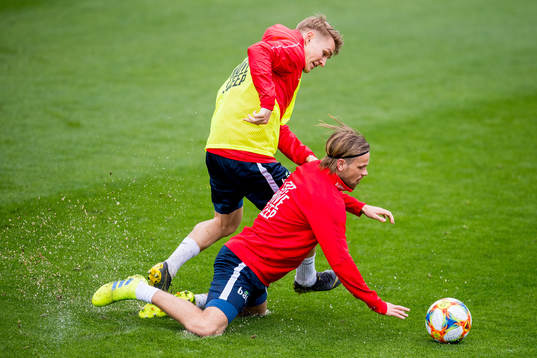 Martin Ødegaard and Iver Fossum of Norway