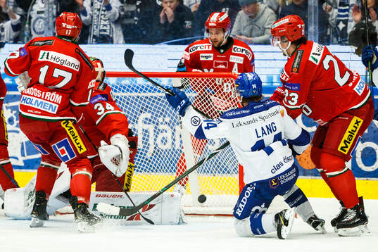 Leksands Oskar Lang jublar