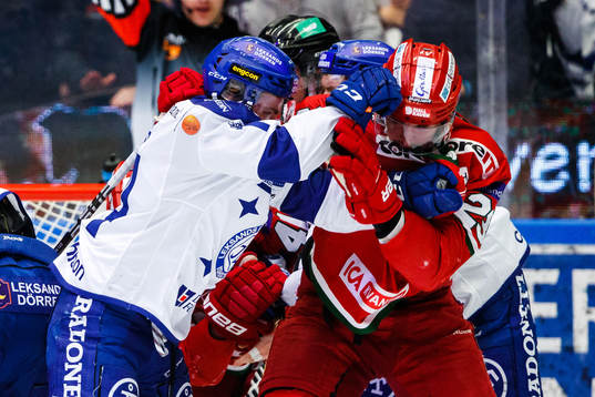 Modos Daniel Sylwander i bråk med Leksands Oskar Lang