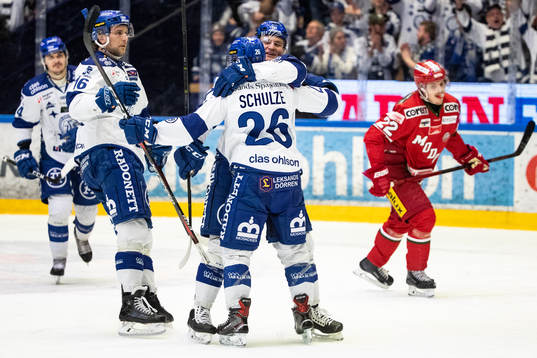 Leksands Anton Karlsson jublar wafter 4-0