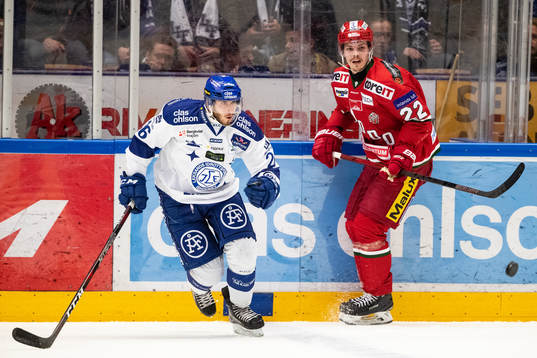 Leksands Kevin Schulze och Modos Jonathan Johansson