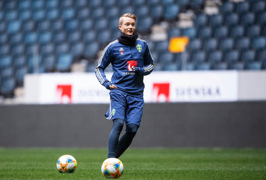 Sam Larsson of Sweden