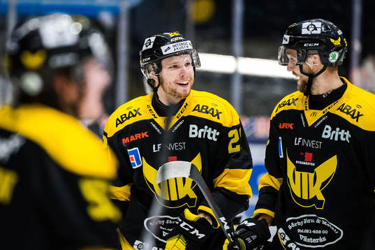 Västerås Lukas Zetterberg jublar med Marcus Bergman