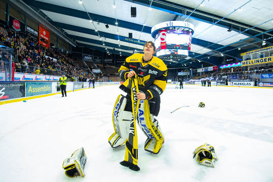 Bläddra bland fler bilder av Ishockey, Hockeyallsvenskan, Slutspelsserien, Västerås - Karlskrona