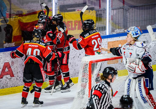 Luleås Jenni Hiirikoski jublar