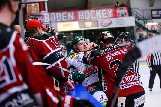 Boden hockeys Fredrik Bergdahl och Kristianstads Tyler