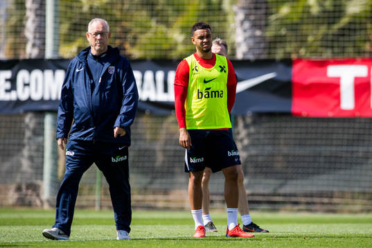 Lars Lagerbäck, head coach of Norway, and Joshua King of