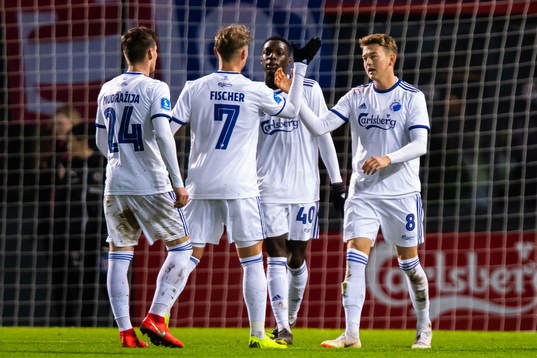 FC Köpenhamns Nicolaj Thomsen jublar med lagkamrater