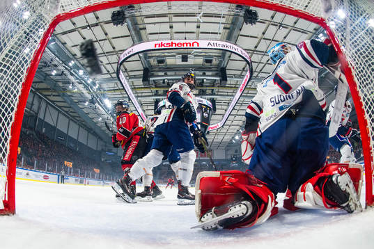 Luleås Linn Peterson sätter 3-0 bakom Linköpings