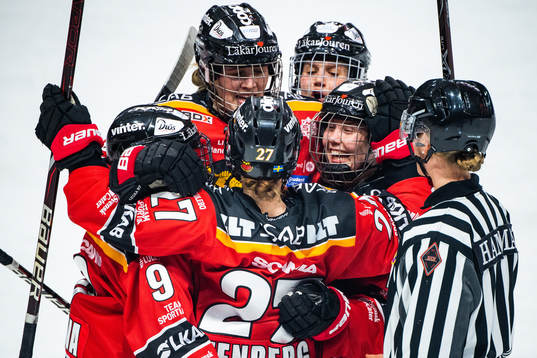 Luleås Rebecca Stenberg jublar