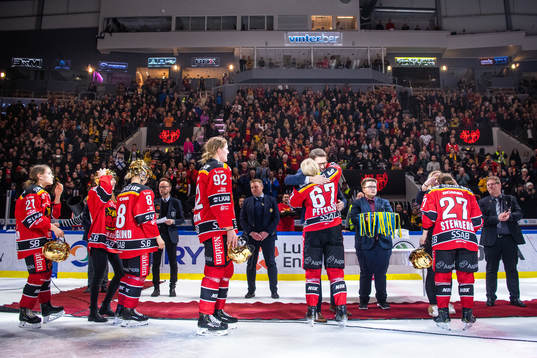 Luleås spelare mottar guldmedaljer