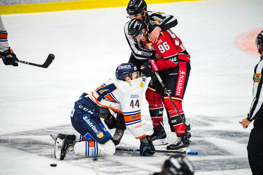 Växjös Peter Andersson i bråk med Luleås Robin Kovacs