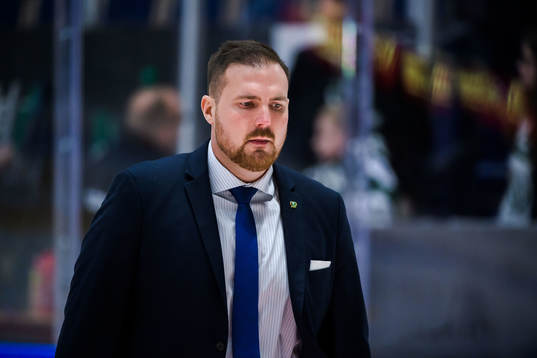 Färjestads assisterande tränare Gereon Dahlgren deppar