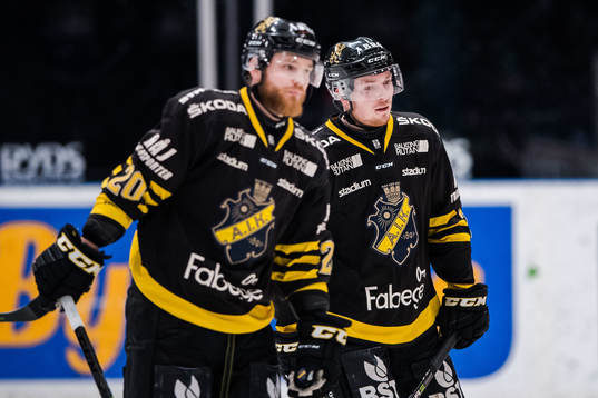 s Sam Marklund och Jesper Frödén deppar