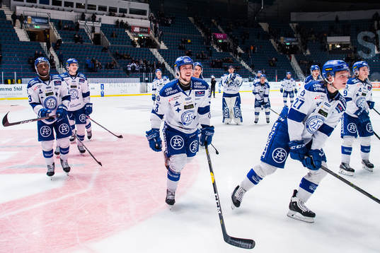 Leksands spelare jublar