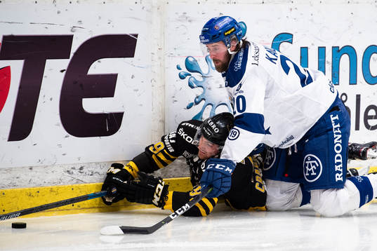 s Justin Crandall och Leksands Mattias Karlsson