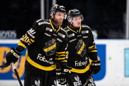 s Sam Marklund (v) och Jesper Frödén deppar