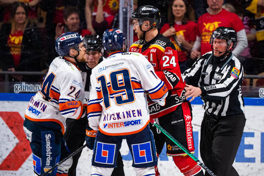 Växjös Brendan Shinnimin, Tuomas Kiiskinen och Luleås