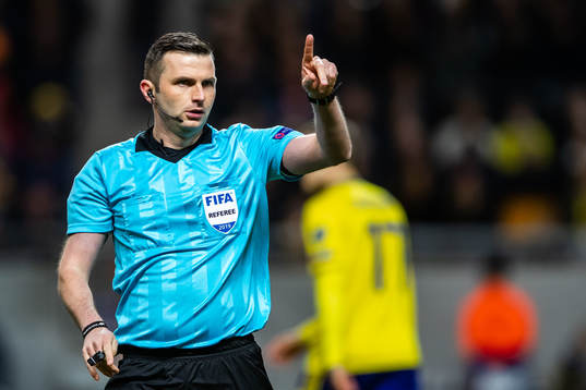 Referee Michael Oliver