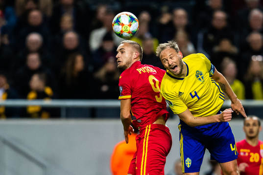 George Puscas of Romania and Andreas Granqvist of Sweden