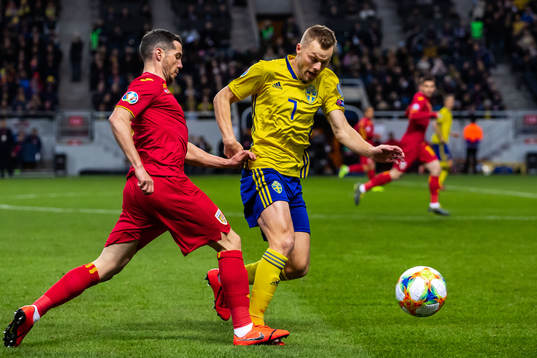 Sebastian Larsson of Sweden