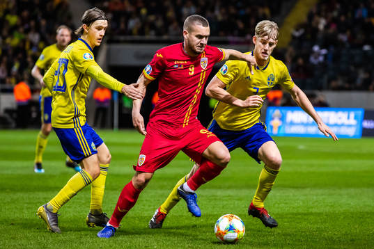 Kristoffer Olsson and Filip Helander of Sweden in a duel