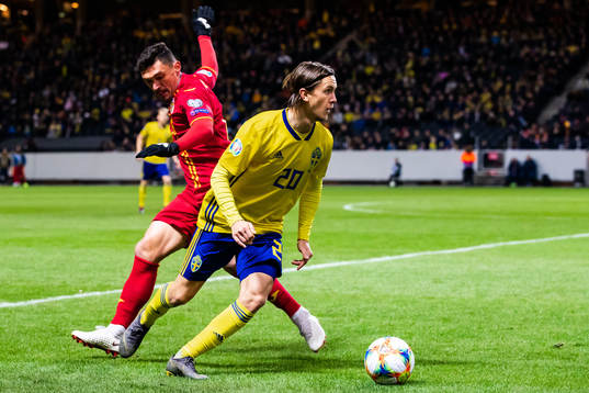 Kristoffer Olsson of Sweden and Claudiu Keseru of Romania