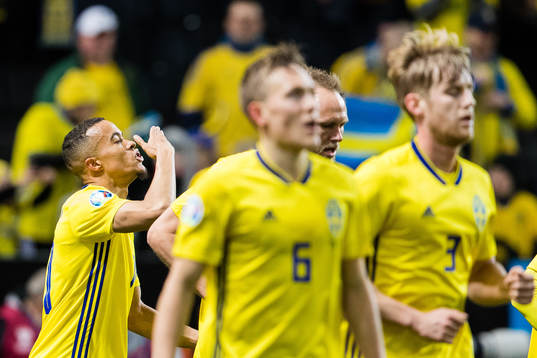 Robin Quaison of Sweden celebrates