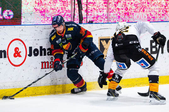 Djurgårdens Daniel Brodin och Skellefteås Adam Pettersson