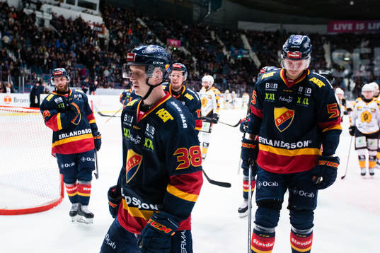Djurgårdens Olle Alsing och Alexander Urbom deppar
