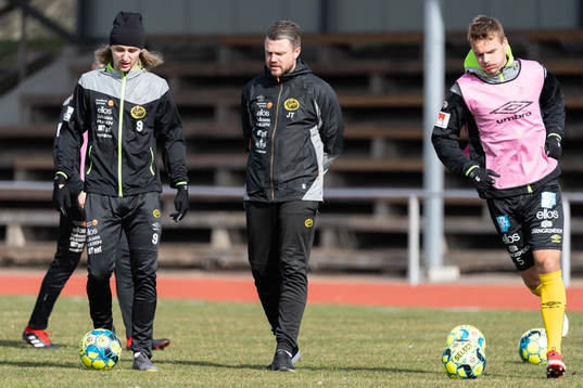 Elfsborgs Pawel Cibicki, manager Jimmy Thelin och Gustav