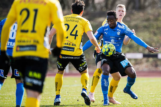 Halmstads Sadat Karim och Elfsborgs Joakim Nilsson