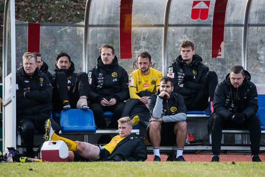 Elfsborgs spelare deppar på bänken