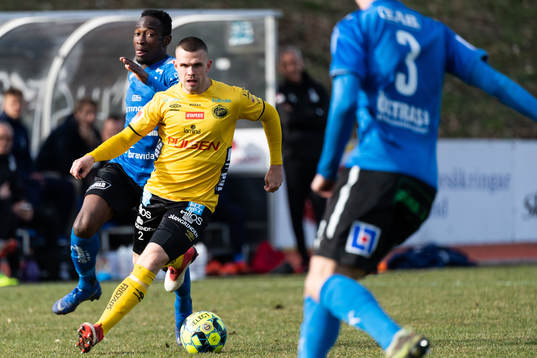 Elfsborgs Jesper Manns och Halmstads Sadat Karim