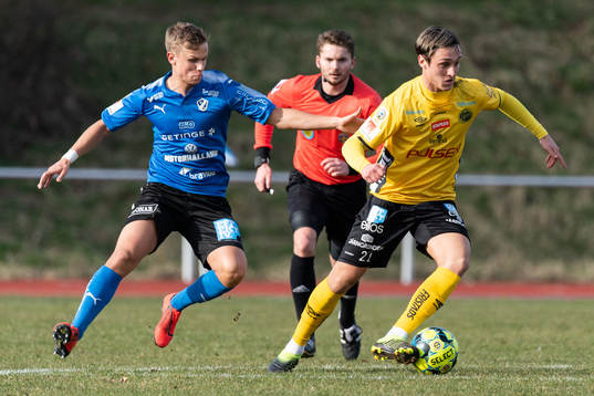Elfsborgs Jonathan Levi och Halmstads Oscar Petersson