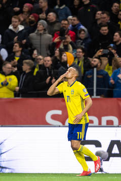 Robin Quaison of Sweden celebrates