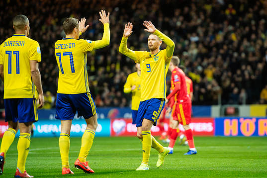 Robin Quaison, Viktor Claesson and of Sweden celebrates